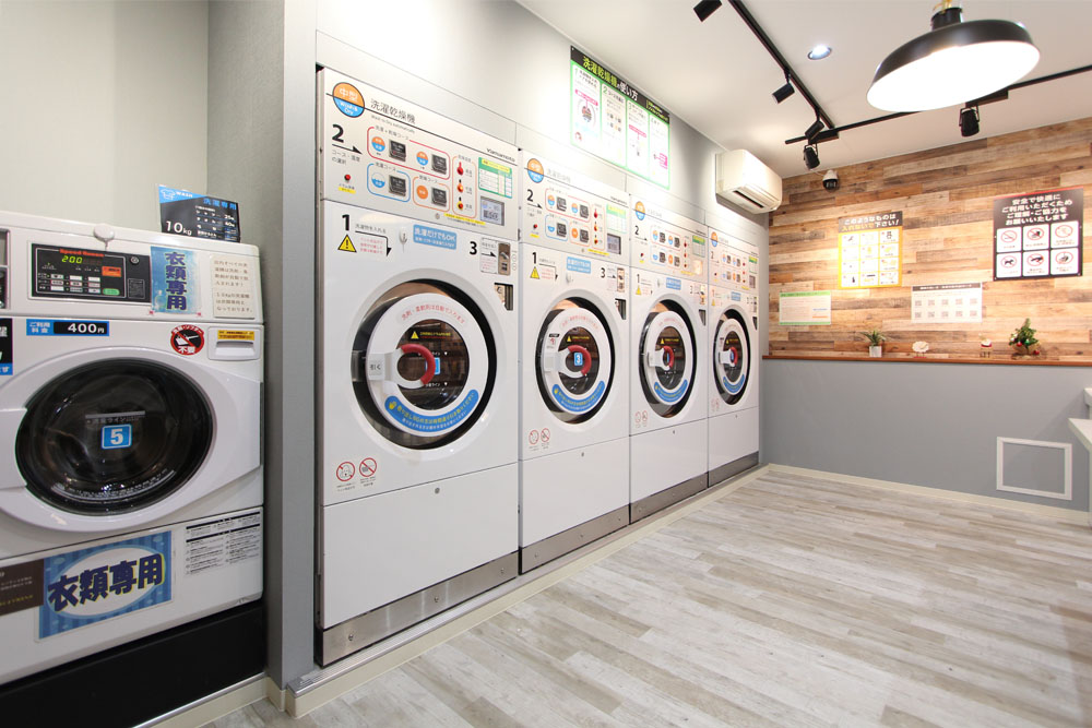 香芝店 明るい店内