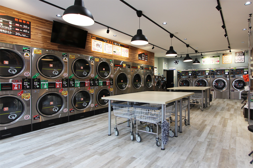 スノーランドリー高槻真上店