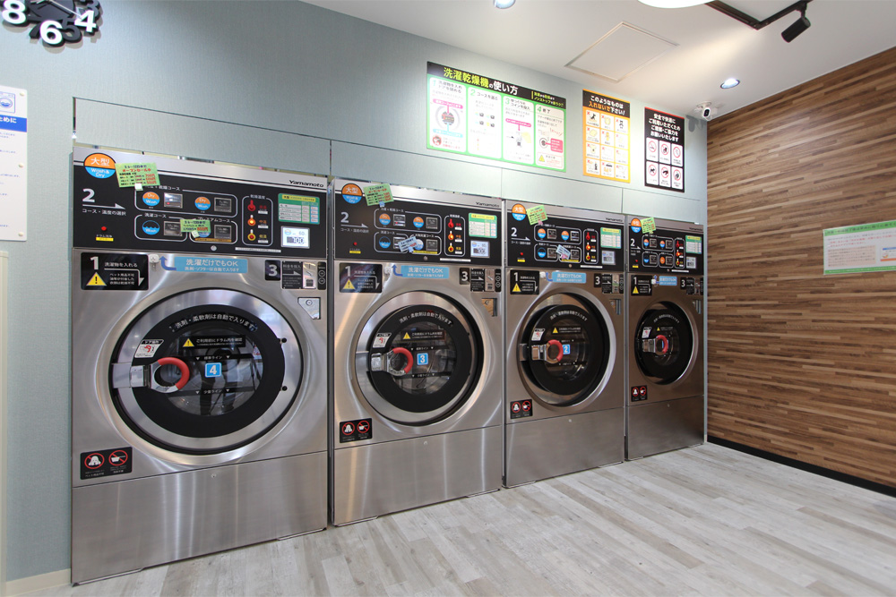 高槻真上店 明るい店内