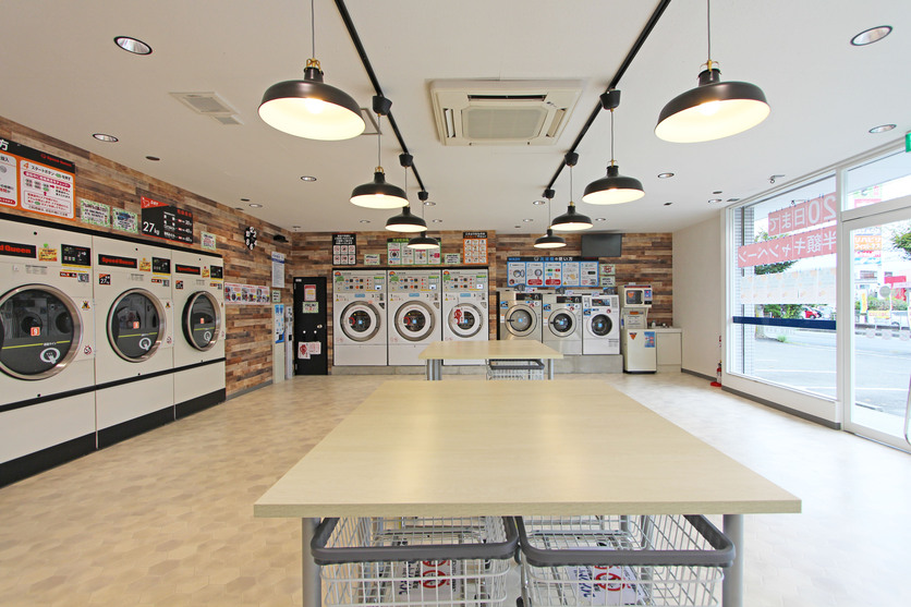 阪南店 明るい店内